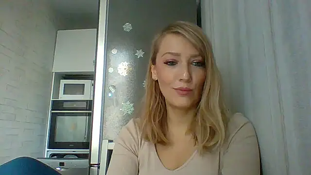 Snapshot of Vexxaa chatting on December 17, 2025, 6:52 am Vexxaa online show from December 17, 2025, 6:52 am