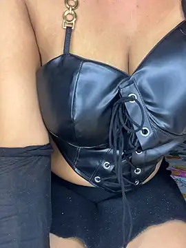 Cute-Samayra online show from April 11, 2026, 6:23 pm