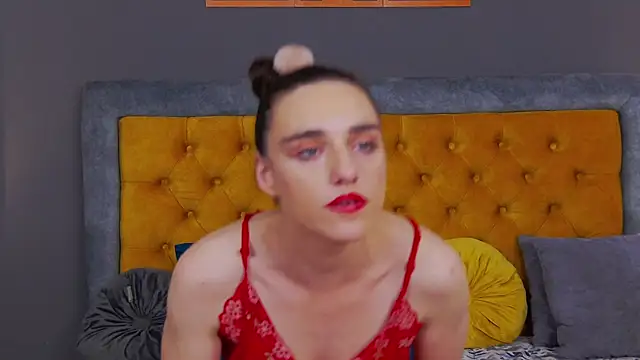 Jessica White  online show from July 3, 2026, 4:41 am