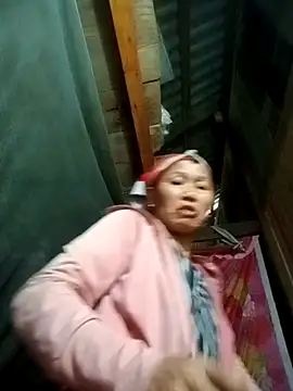 Snapshot of TinTin321 chatting on October 6, 2025, 5:27 am TinTin321 online show from October 6, 2025, 5:27 am