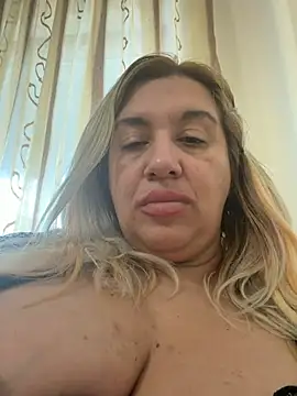 Snapshot of TheeaBlanco chatting on June 9, 2026, 3:45 pm TheeaBlanco online show from June 9, 2026, 3:45 pm