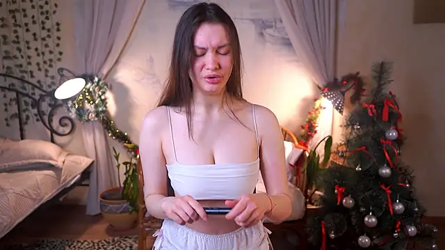 Snapshot of EvaDowe chatting on February 3, 2026, 4:43 am EvaDowe online show from February 3, 2026, 4:43 am