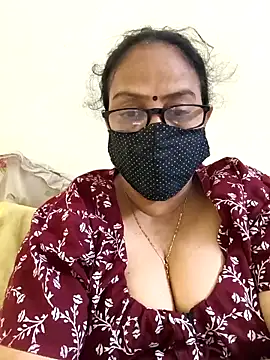 Snapshot of heera-rani chatting on May 16, 2026, 6:43 am heera-rani online show from May 16, 2026, 6:43 am