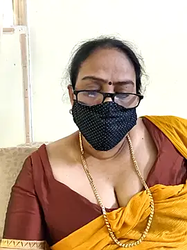 Snapshot of heera-rani chatting on May 20, 2026, 6:52 am heera-rani online show from May 20, 2026, 6:52 am