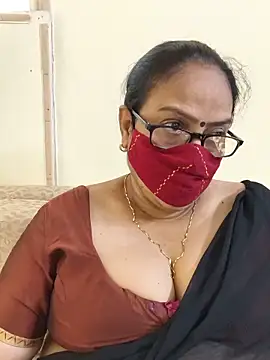 Snapshot of heera-rani chatting on May 24, 2026, 5:23 am heera-rani online show from May 24, 2026, 5:23 am
