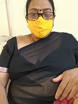 Snapshot of heera-rani chatting on June 4, 2026, 3:23 am heera-rani online show from June 4, 2026, 3:23 am