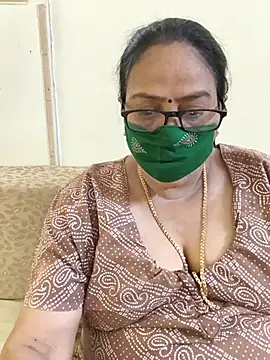 Snapshot of heera-rani chatting on June 8, 2026, 5:52 am heera-rani online show from June 8, 2026, 5:52 am