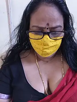 Snapshot of heera-rani chatting on June 11, 2026, 5:05 am heera-rani online show from June 11, 2026, 5:05 am