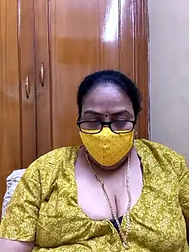 Snapshot of heera-rani chatting on June 12, 2026, 10:03 am heera-rani online show from June 12, 2026, 10:03 am