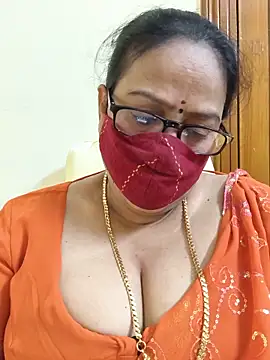 Snapshot of heera-rani chatting on June 18, 2026, 5:41 am heera-rani online show from June 18, 2026, 5:41 am