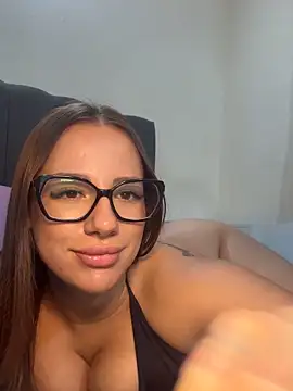 Snapshot of AlessiaaRuso1 chatting on May 28, 2026, 11:57 pm AlessiaaRuso1 online show from May 28, 2026, 11:57 pm