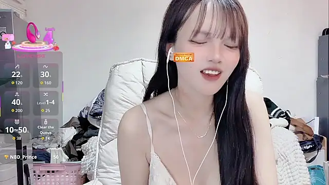 twlilybae online show from March 12, 2026, 2:23 pm