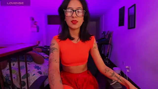 atenea dragon   online show from October 3, 2025, 7:44 pm