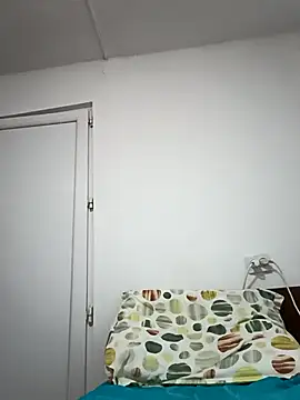 Vera Elle online show from November 5, 2025, 5:35 pm