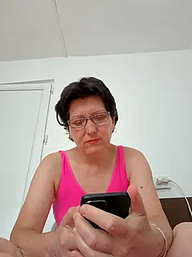 Vera Elle online show from June 24, 2026, 6:12 am