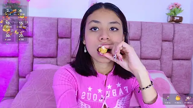 ScarlettLuxe online show from October 26, 2025, 9:53 pm