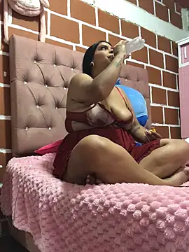 Rachellcooperrr online show from February 25, 2026, 12:53 am