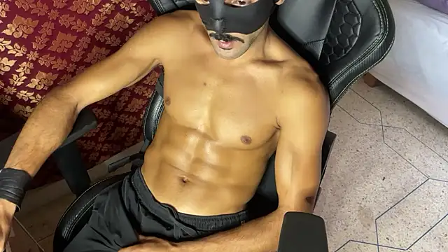 JUSTFORRICH online show from October 24, 2025, 2:24 pm