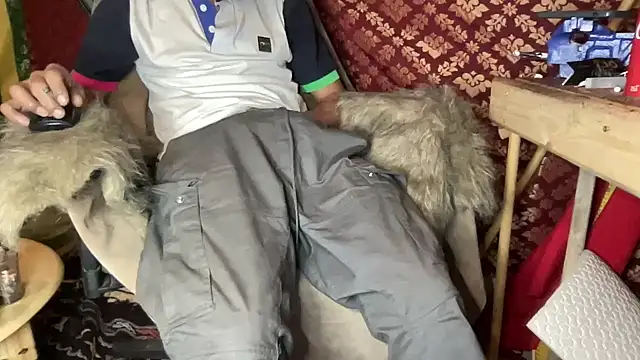 JUSTFORRICH online show from December 14, 2025, 7:29 pm