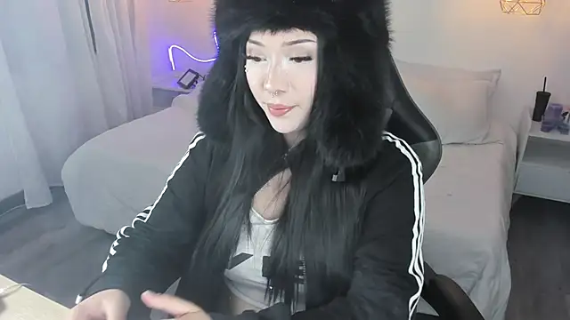 Noahcryptic online show from March 17, 2026, 6:28 am