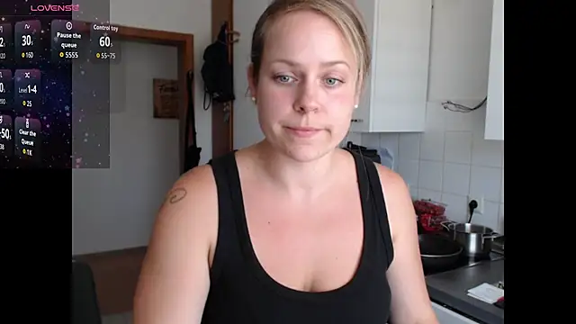 Snapshot of NinaBluex chatting on July 20, 2026, 5:15 pm NinaBluex online show from July 20, 2026, 5:15 pm