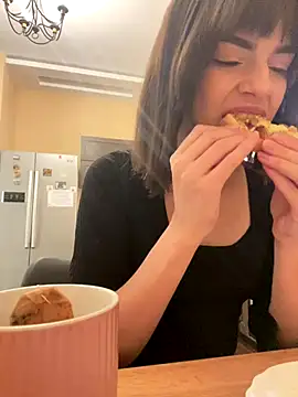 Miranda Kerry online show from October 17, 2025, 6:38 am