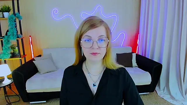 YourUniverser online show from November 5, 2025, 10:26 am