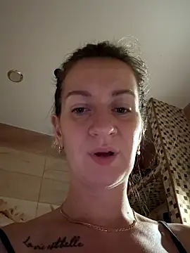 EvvaMur online show from September 23, 2025, 12:57 am