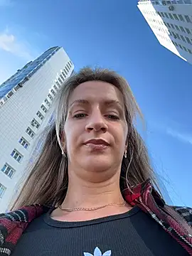 EvvaMur online show from June 18, 2026, 1:28 am
