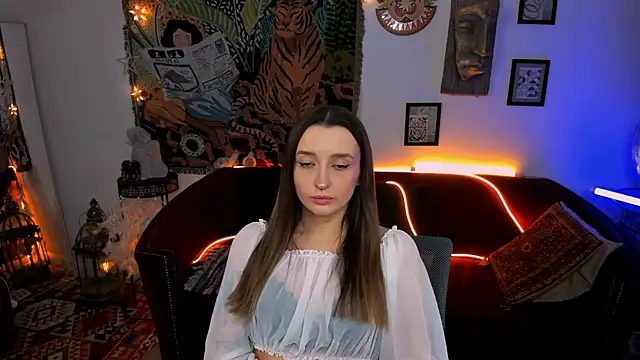 AliceLids online show from September 10, 2025, 1:11 pm