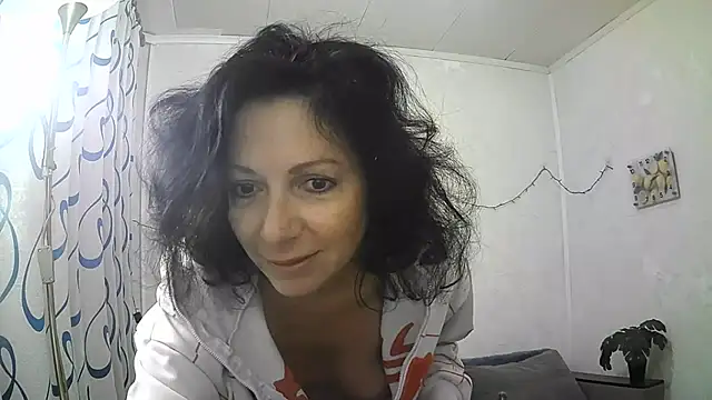 Snapshot of ValleriWind chatting on June 5, 2026, 11:43 pm ValleriWind online show from June 5, 2026, 11:43 pm
