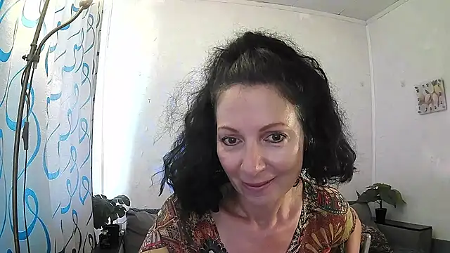Snapshot of ValleriWind chatting on July 9, 2026, 4:27 am ValleriWind online show from July 9, 2026, 4:27 am