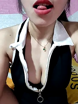 Snapshot of Ingrid428 chatting on May 8, 2026, 3:01 am Ingrid428 online show from May 8, 2026, 3:01 am