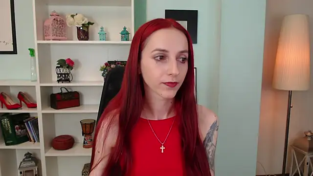 Julia Jae online show from September 9, 2025, 5:40 am