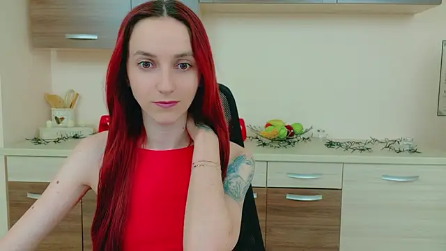 Julia Jae online show from April 14, 2026, 5:46 am