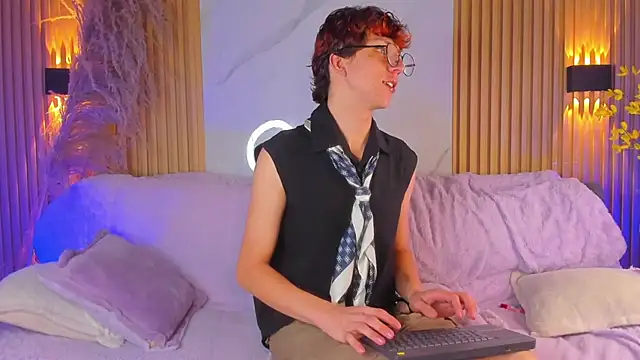 Snapshot of IM_DAREN chatting on July 25, 2026, 5:43 pm IM DAREN online show from July 25, 2026, 5:43 pm