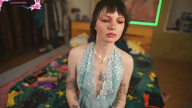 Dia Angel online show from May 28, 2026, 6:27 pm