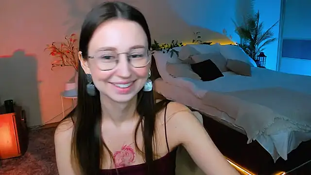 Snapshot of YourLovellyStory chatting on November 27, 2025, 10:28 am YourLovellyStory online show from November 27, 2025, 10:28 am