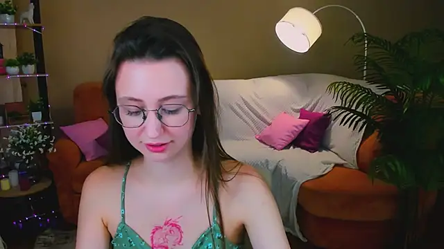 YourLovellyStory online show from January 13, 2026, 9:58 am