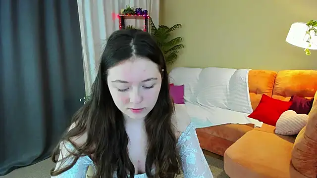 Snapshot of AlluringLookk chatting on April 26, 2026, 4:37 pm AlluringLookk online show from April 26, 2026, 4:37 pm