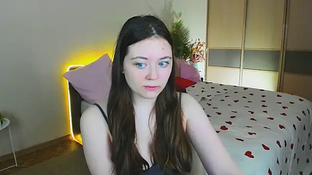 Snapshot of AlluringLookk chatting on April 28, 2026, 4:34 pm AlluringLookk online show from April 28, 2026, 4:34 pm