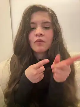 Emilyybennet  online show from May 2, 2026, 1:10 am