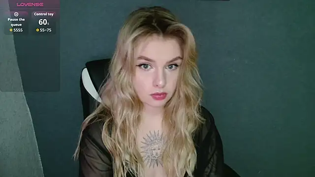 AngelicaHollywood online show from October 27, 2025, 9:30 pm