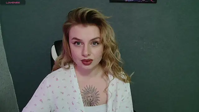 AngelicaHollywood online show from November 6, 2025, 8:32 pm