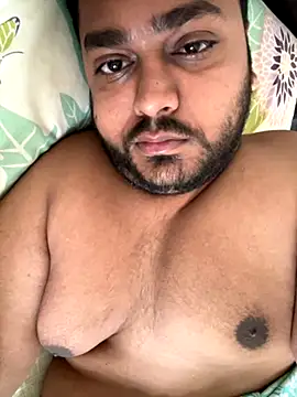 Snapshot of blrguychub chatting on November 24, 2025, 2:11 am blrguychub online show from November 24, 2025, 2:11 am