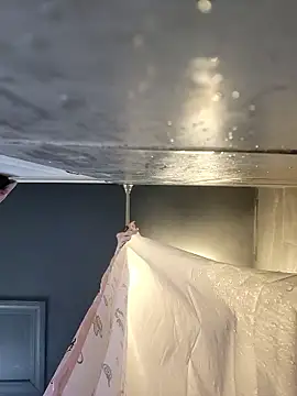 chocolate bella online show from January 11, 2026, 3:17 pm