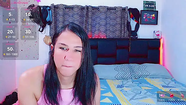 Snapshot of Azley_sweet chatting on November 14, 2025, 12:04 pm Azley sweet online show from November 14, 2025, 12:04 pm