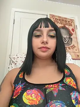 CharmingMaddie online show from September 18, 2025, 4:31 pm