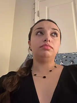 CharmingMaddie online show from February 11, 2026, 5:12 am