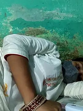 Love-pari077 online show from September 23, 2025, 3:04 pm